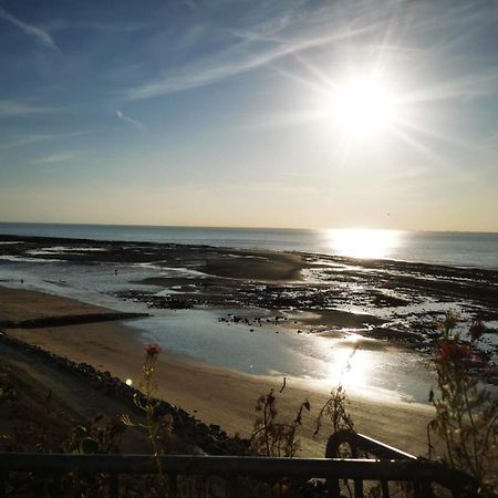Bed and Breakfast La Crevette Villerville Esterno foto